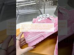 メンズのダーティでエイジドなルイ・ヴィトンのシグネチャーデザイン、ピンクのLV厚底シューズ、エンボス加工のパターン、カジュアルでレトロ、身長を高く見せる厚底