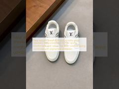 新作秋の通気性と汎用性の高い白いスニーカー、厚底のルイ・ヴィトン風スポーティ、快適でカジュアル。トップレイヤーの牛革レースと顔料染めシープスキンの組み合わせ