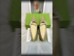 The New Gucci Single Shoe With A French Style And Retro Charm, Featuring A Shallow Opening And A Cha